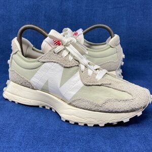 New Balance 327 U327LM beige/green Women's Size 7.5 D Rare Color/size